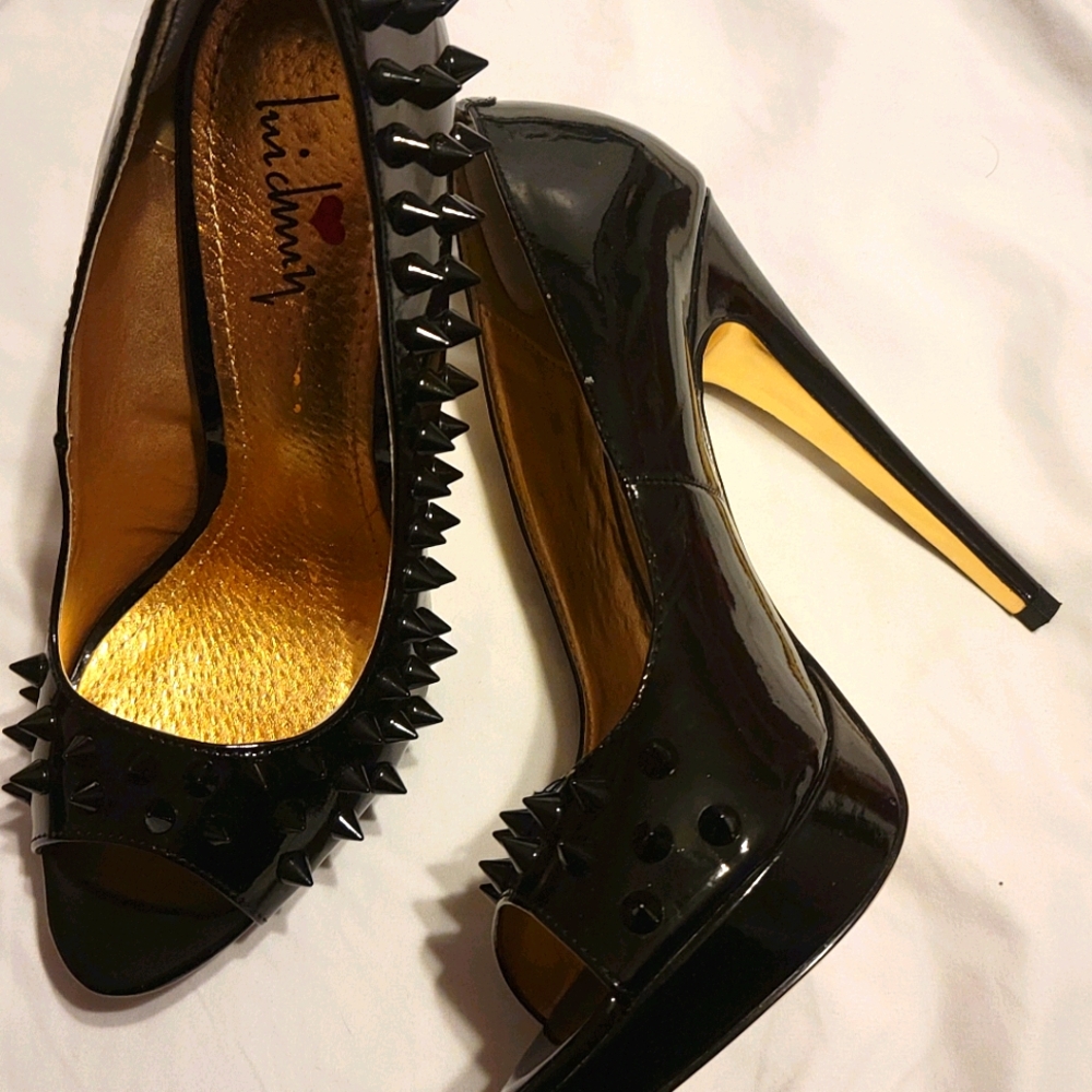 Brand new heels size 8